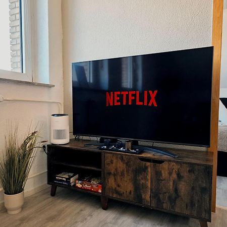 Ama Home Apartment In Hiddenhausen - Wlan, Smart-Tv - Nahe A30 & A2 - Nur 10 Min Von Herford Exterior foto